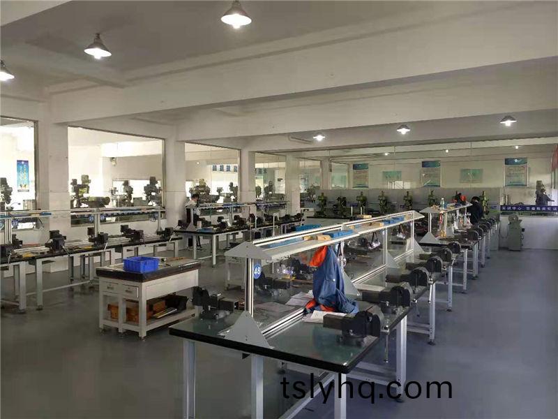 現代(dai)鉗工實訓室