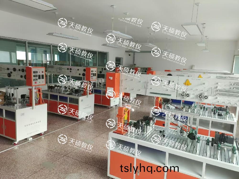 烏魯(lu)木齊技(ji)師學院 電(dian)氣工程及機(ji)電(dian)裝(zhuang)調實(shi)訓(xun)室(shi)設(she)備(bei)採購項目(mu)  順利(li)安(an)裝、調試、培(pei)訓、驗收(shou)通(tong)過(guo)！