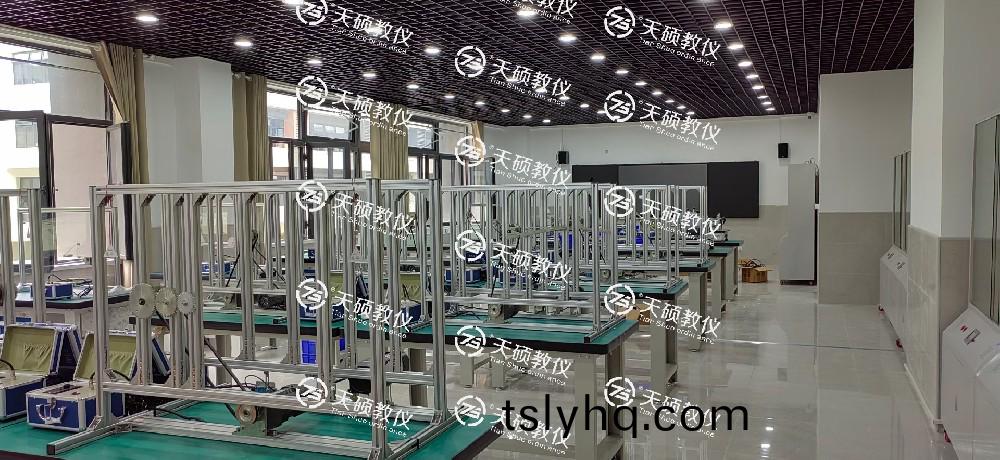 機(ji)械設(she)計實(shi)訓室(shi)